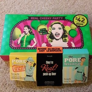 Benefit Real cheeky party